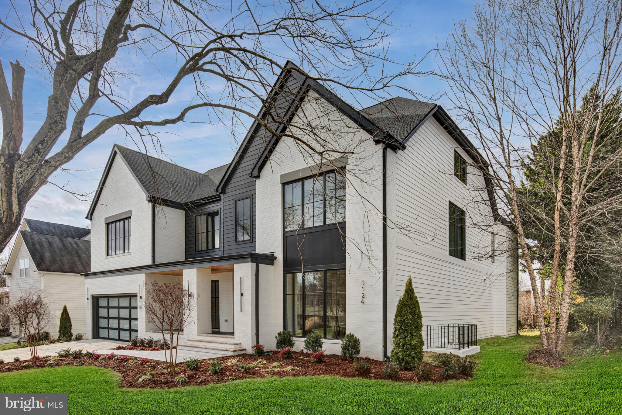 1124 GUILFORD COURT