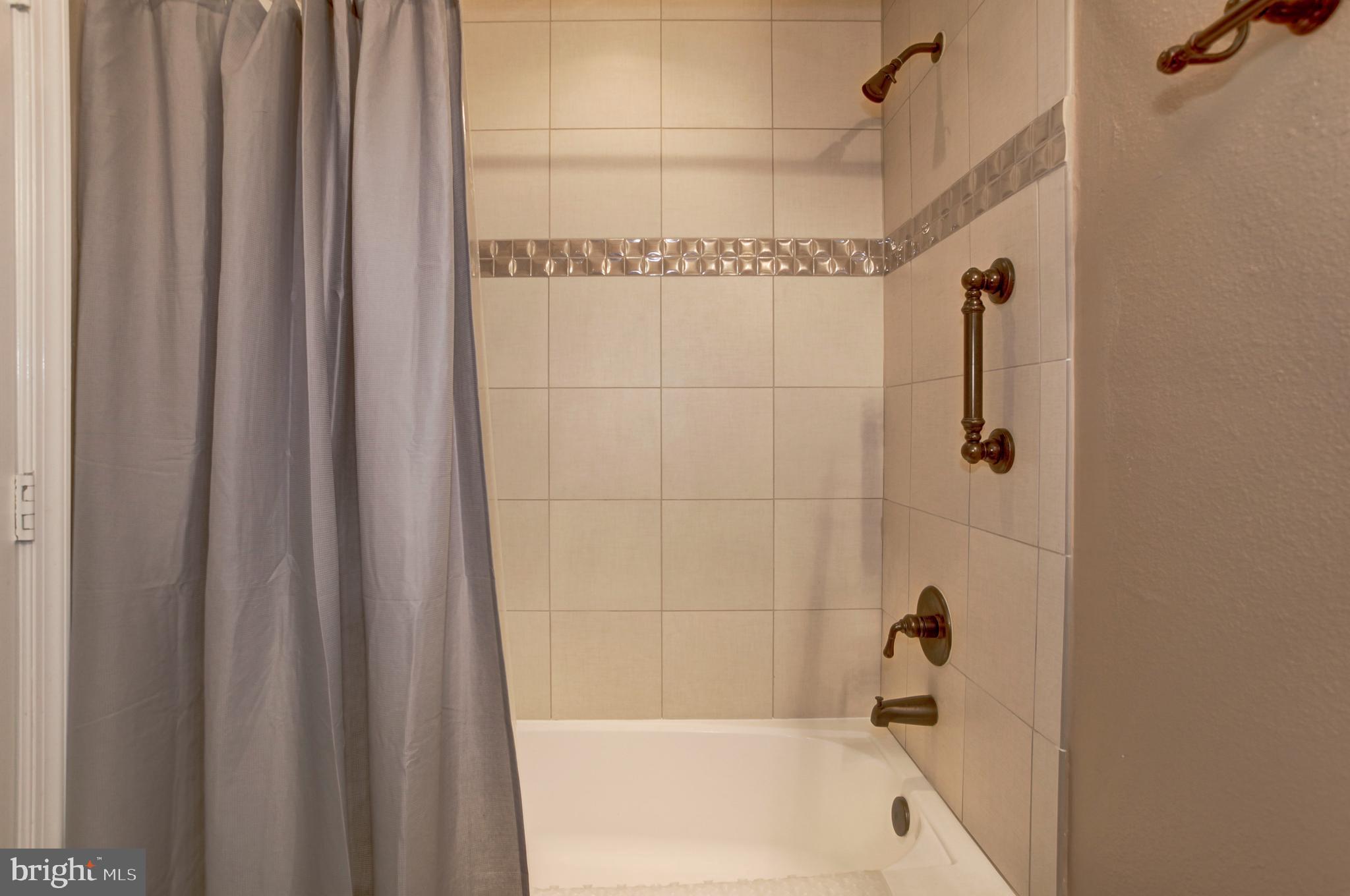 GATES OF FAIR LAKES - Residential Lease