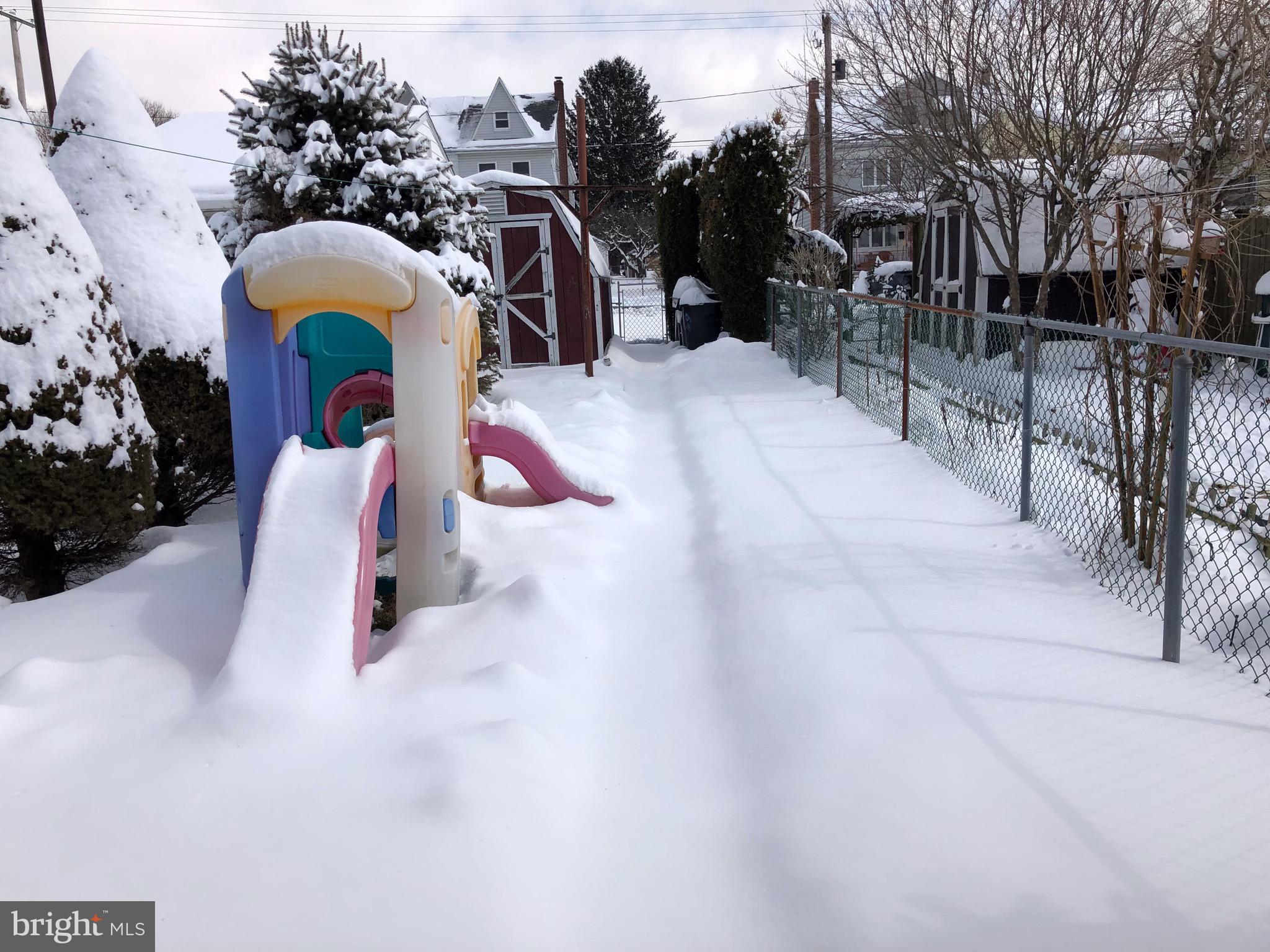 FRACKVILLE - Residential