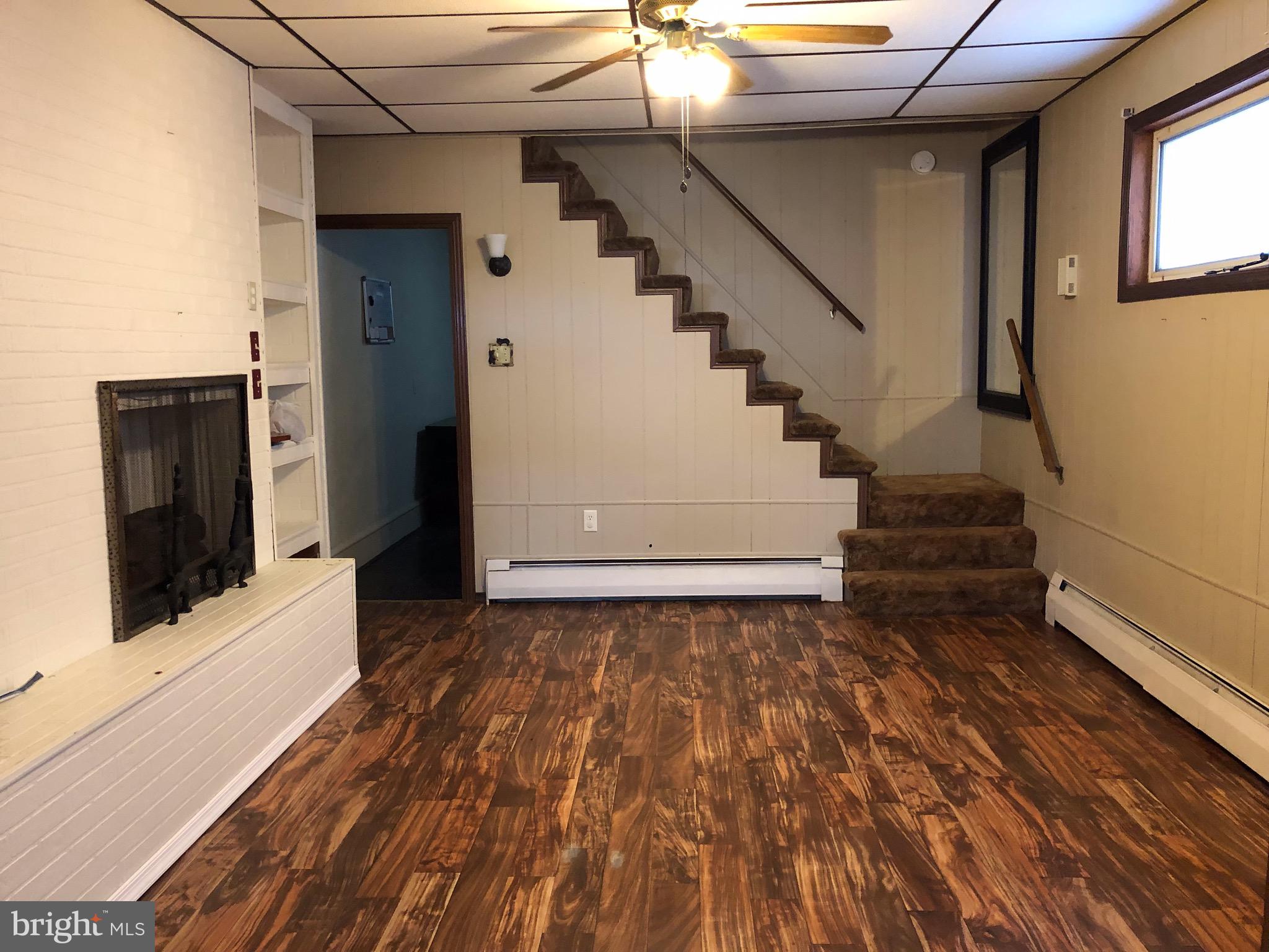 FRACKVILLE - Residential