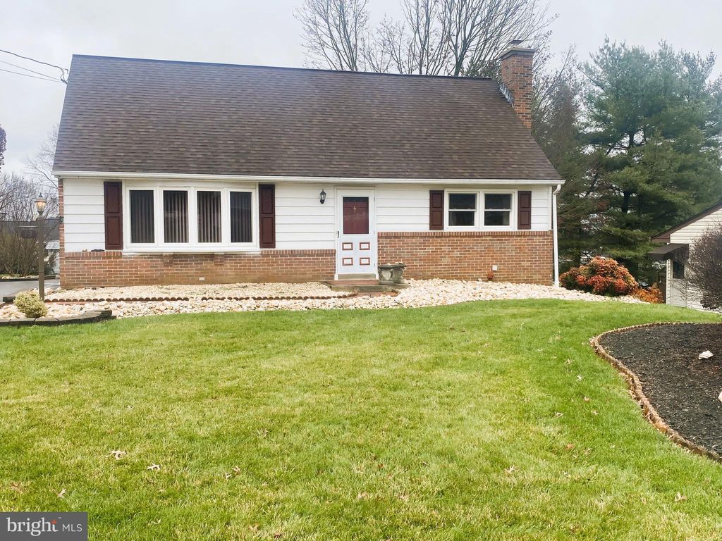 Photo of 13 Laurel Drive, Willow Street, PA 17584 (MLS # PALA2044736)