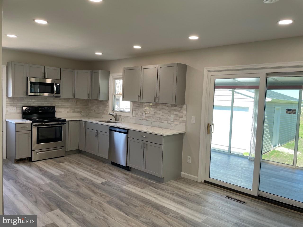 CLOVERFIELDS - Residential Lease