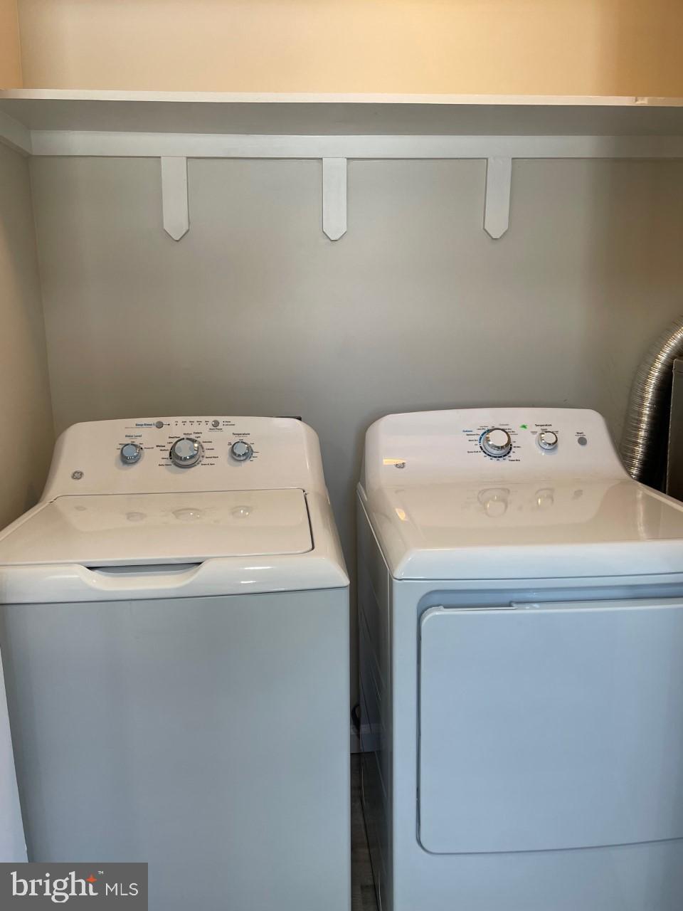 CLOVERFIELDS - Residential Lease