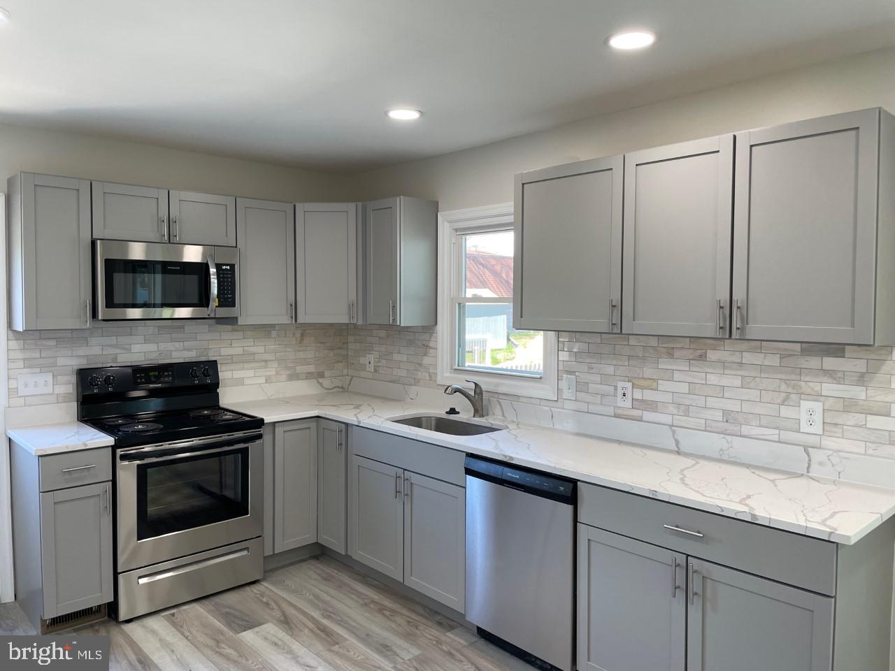 CLOVERFIELDS - Residential Lease