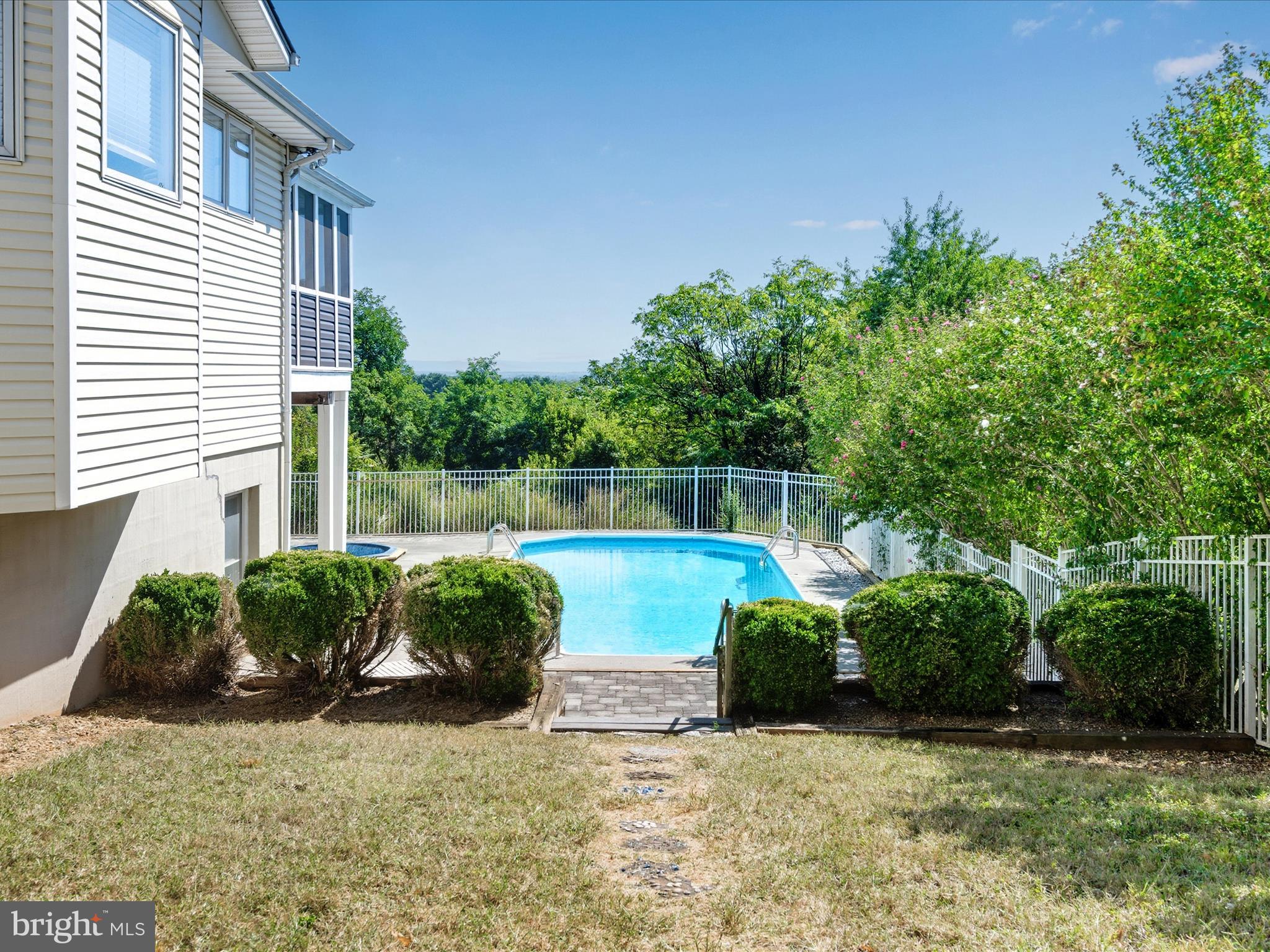 PUNKIN RIDGE ESTATES - Residential