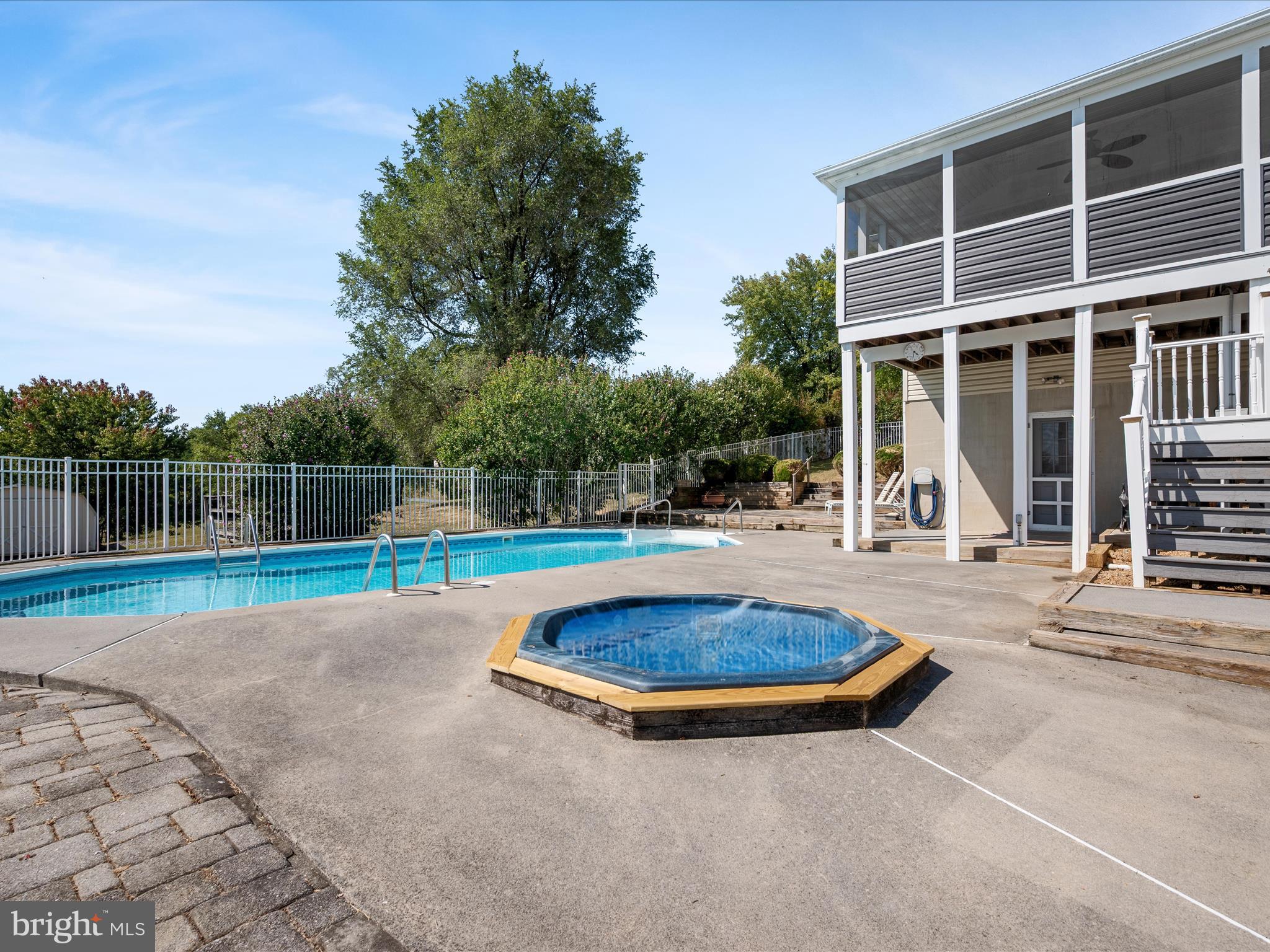 PUNKIN RIDGE ESTATES - Residential