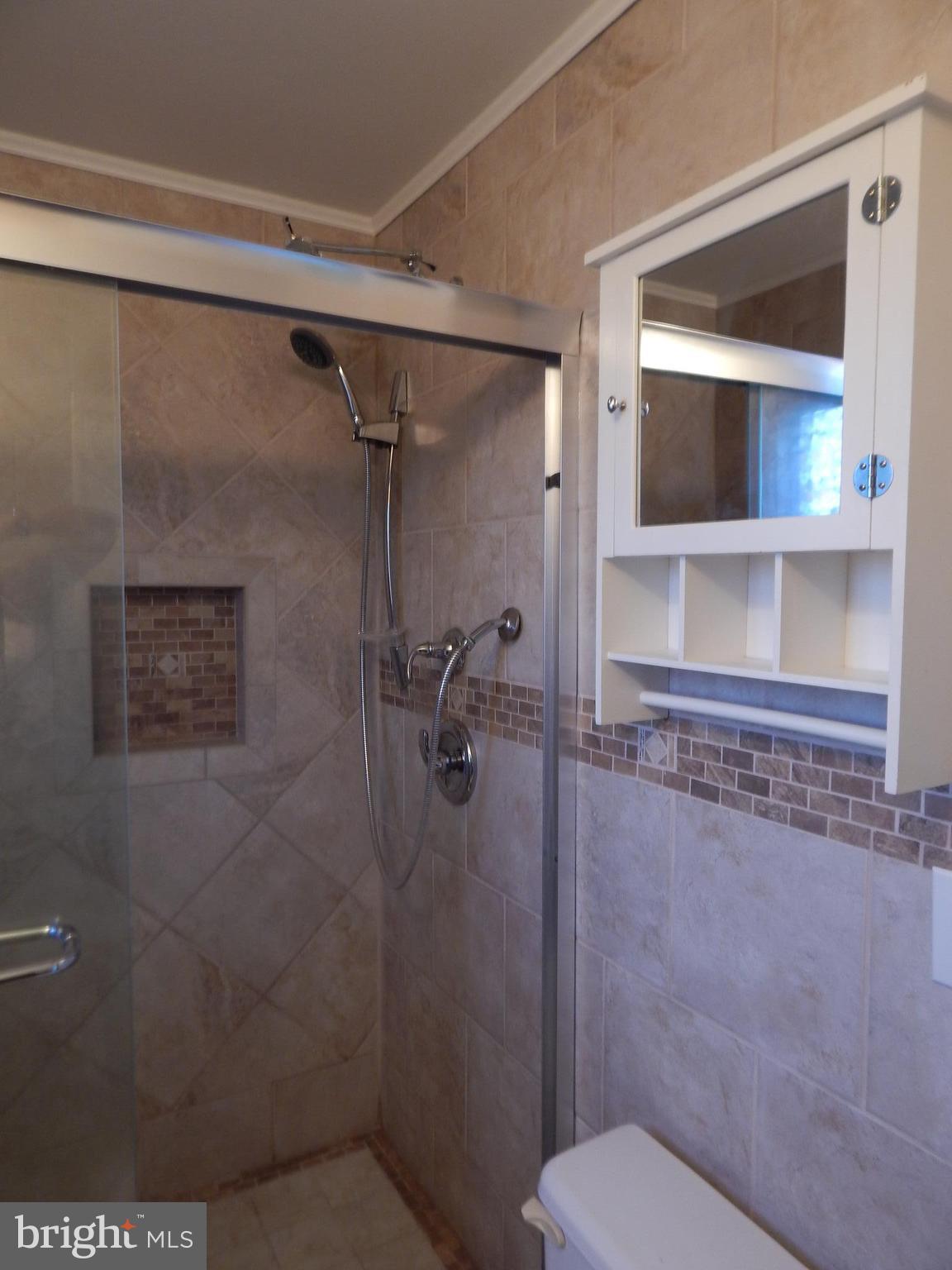 THOMPSON CREEK CONDOS - Residential Lease