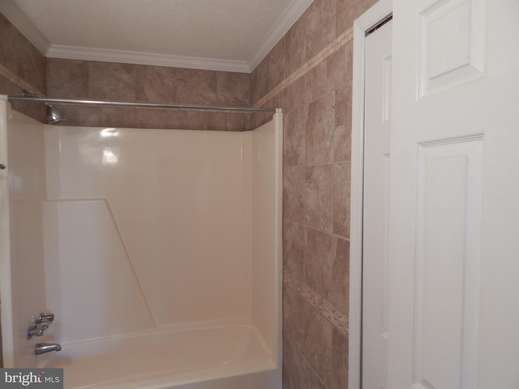 THOMPSON CREEK CONDOS - Residential Lease