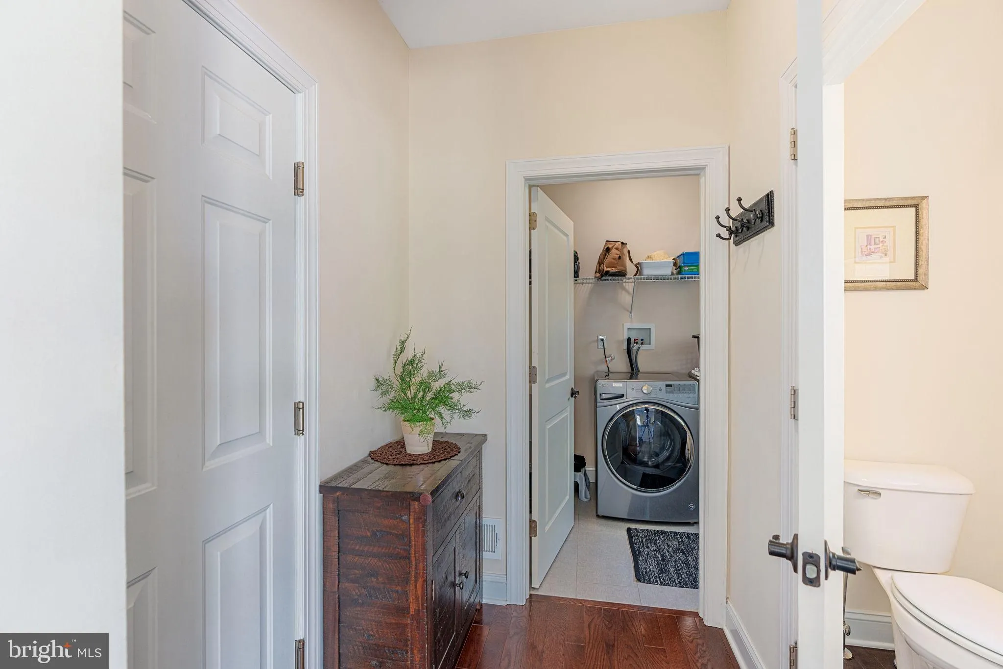 Breinigsville, Pennsylvania 18031, United States, 4 Bedrooms Bedrooms, ,3 BathroomsBathrooms,Residential,Pending,184873