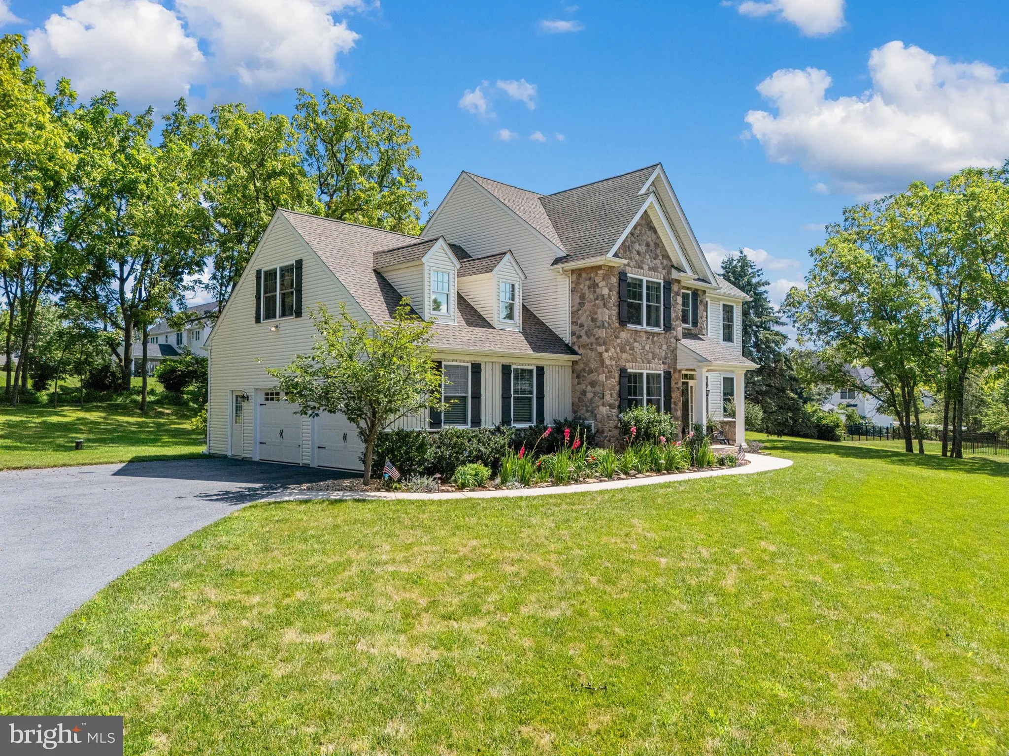 Breinigsville, Pennsylvania 18031, United States, 4 Bedrooms Bedrooms, ,3 BathroomsBathrooms,Residential,Pending,184873