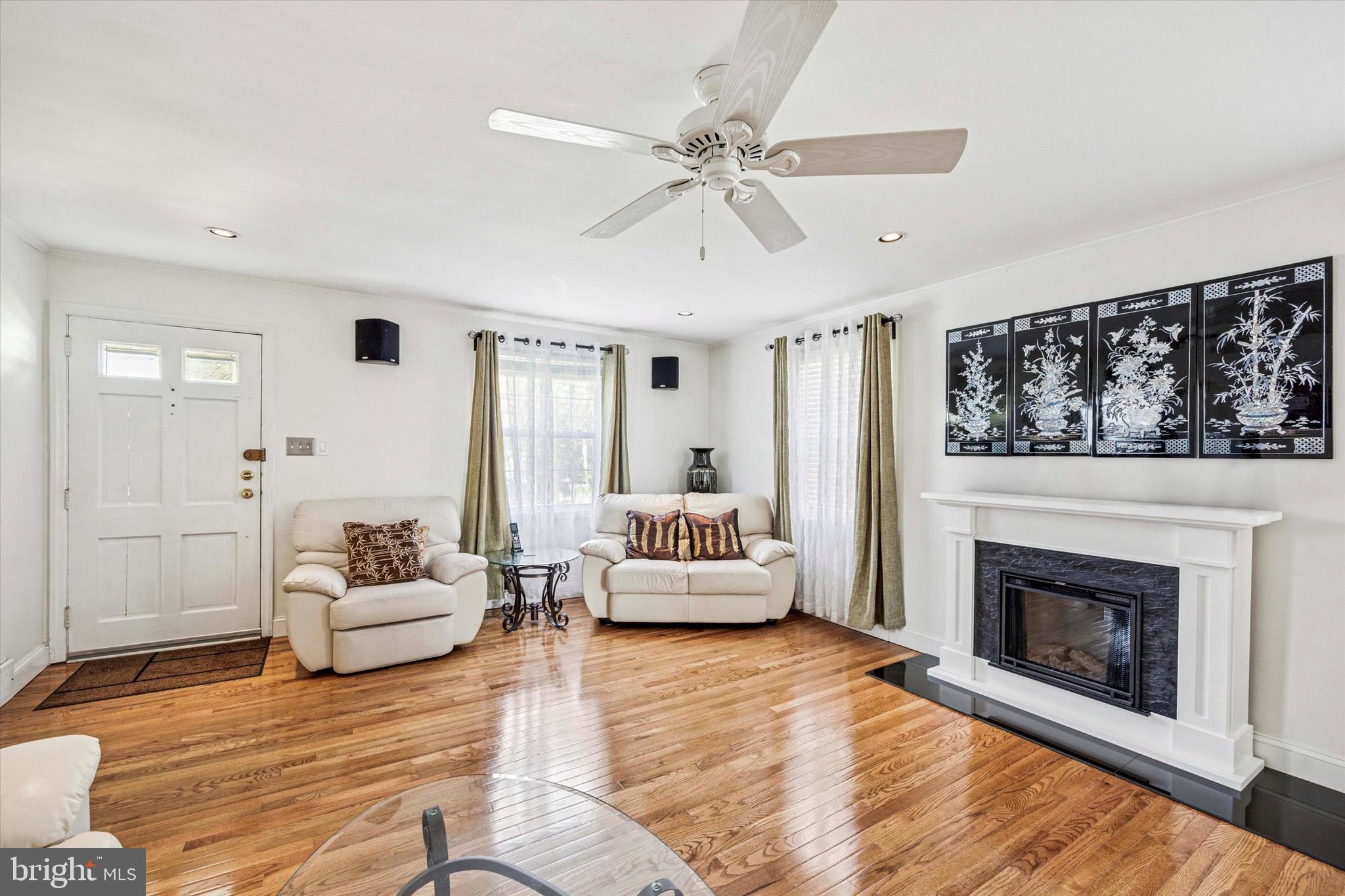 306 E SPRINGFIELD ROAD