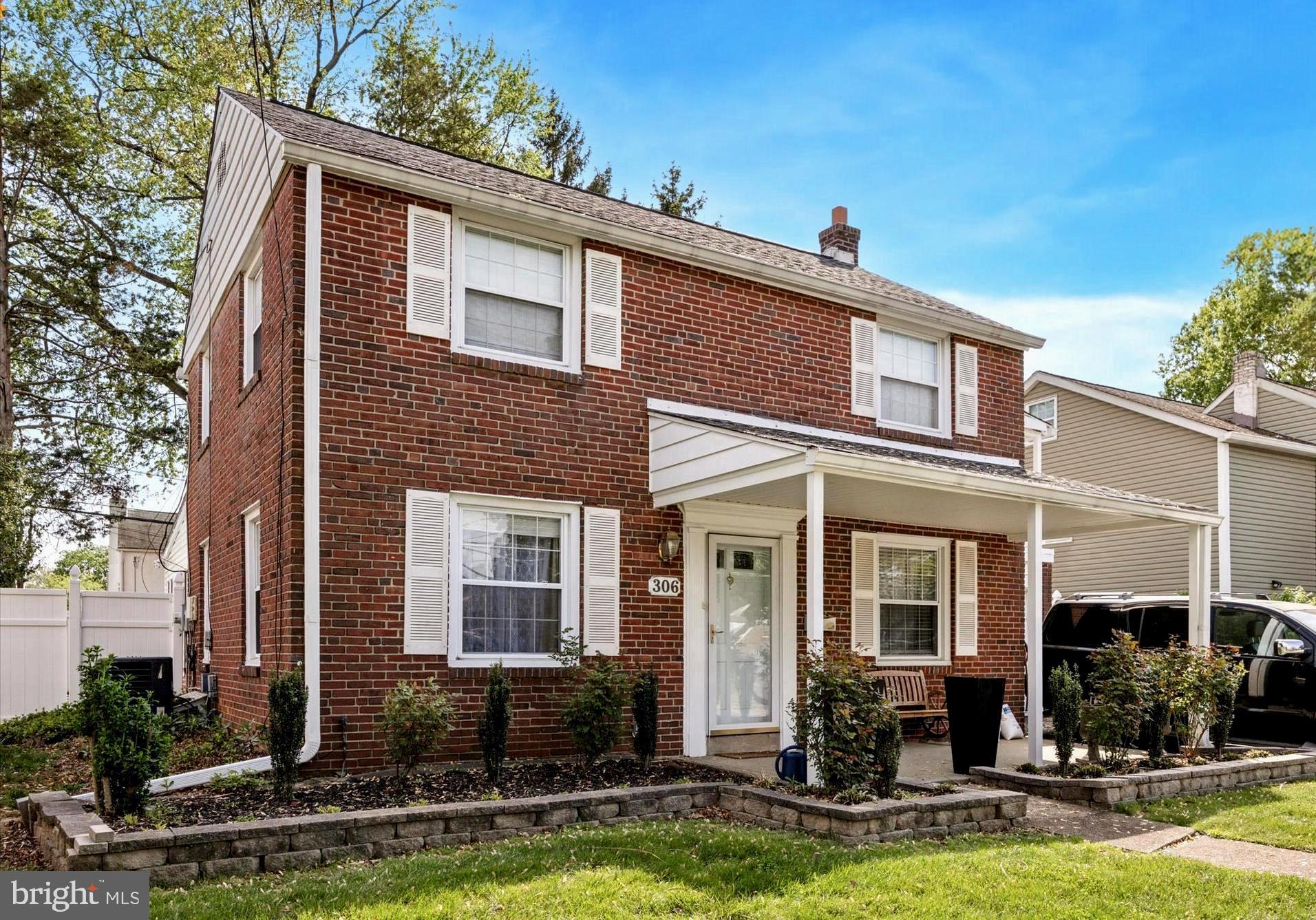 306 E SPRINGFIELD ROAD