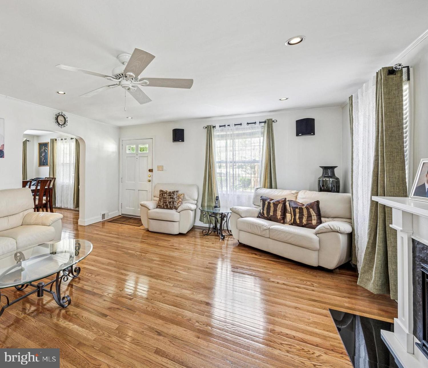 306 E SPRINGFIELD ROAD