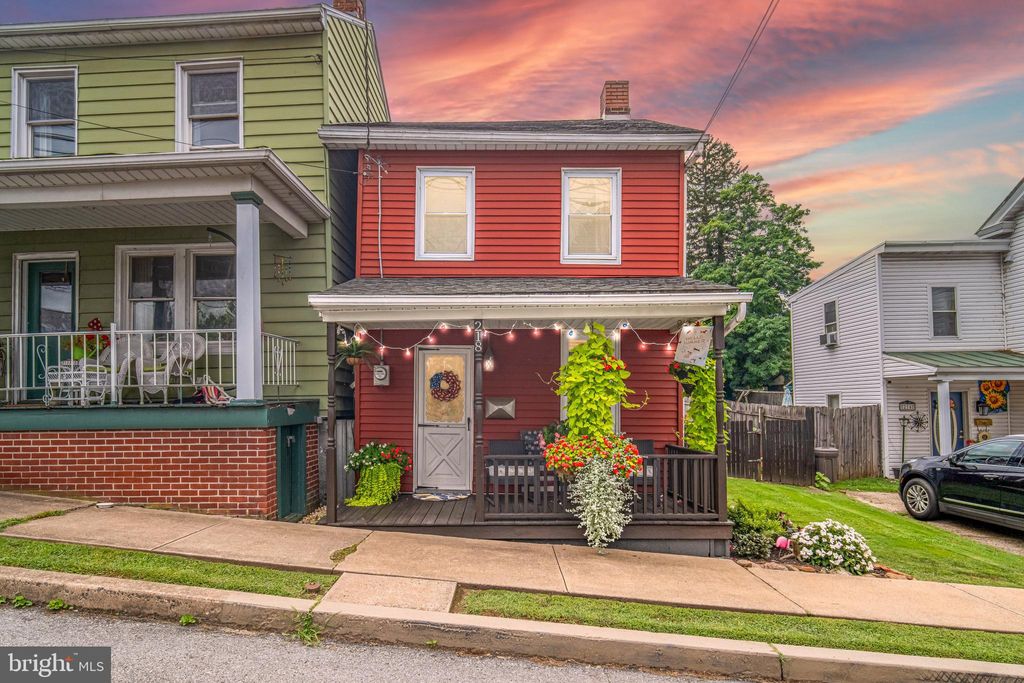 Photo of 218 S 2nd Street, WRIGHTSVILLE, PA 17368 (MLS # PAYK2088734)