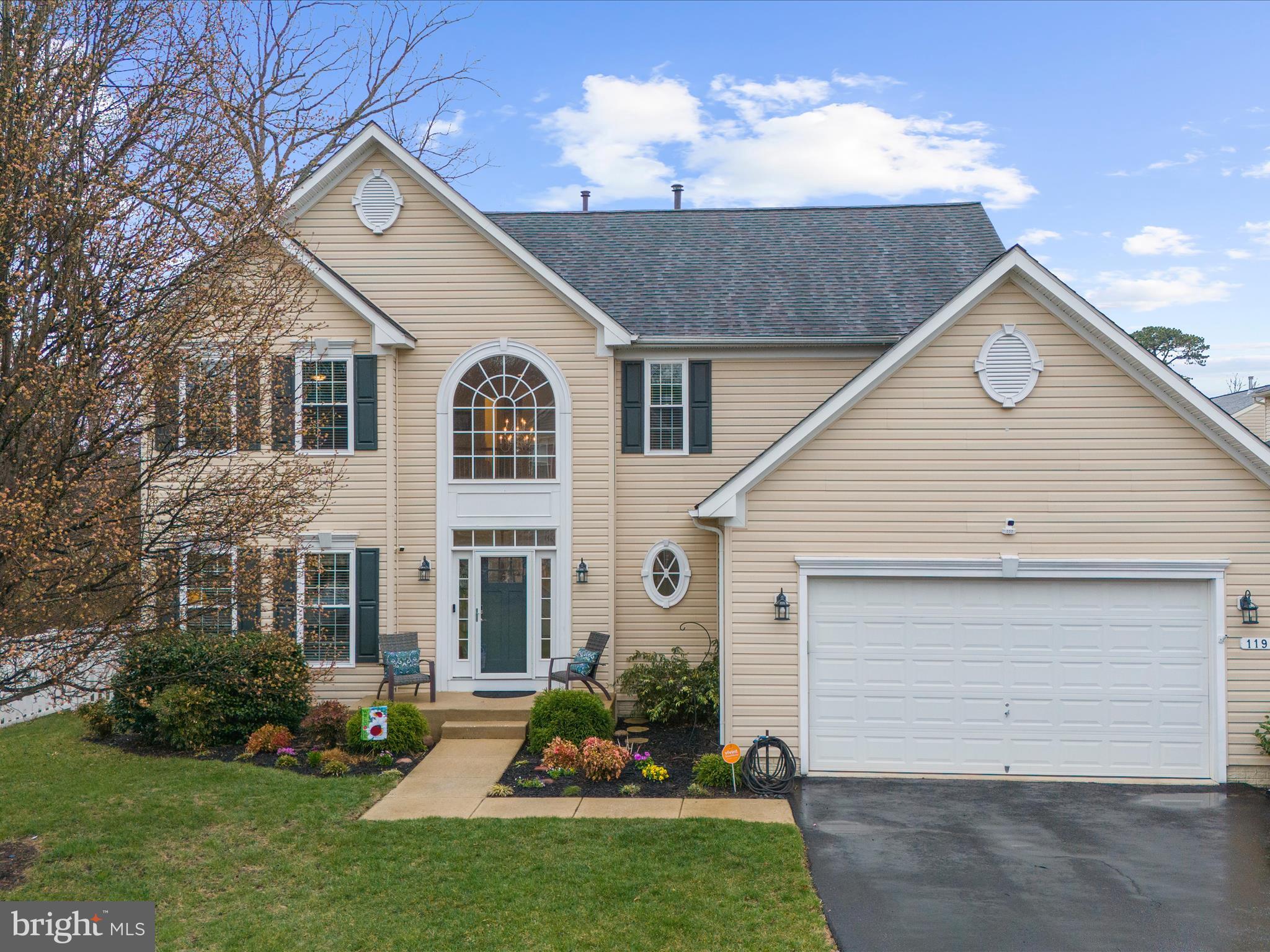 COLONIAL PARK - Residential