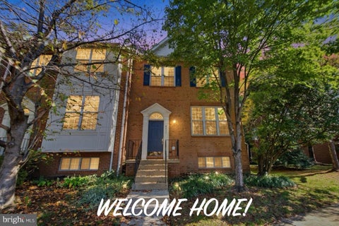 Photo of 2411 Fieldcreek Drive, HERNDON, VA 20171 (MLS # VAFX2342662)