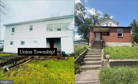 Photo of 344 Smithfield Street, NEW CASTLE, PA 16101 (MLS # PALR2000040)