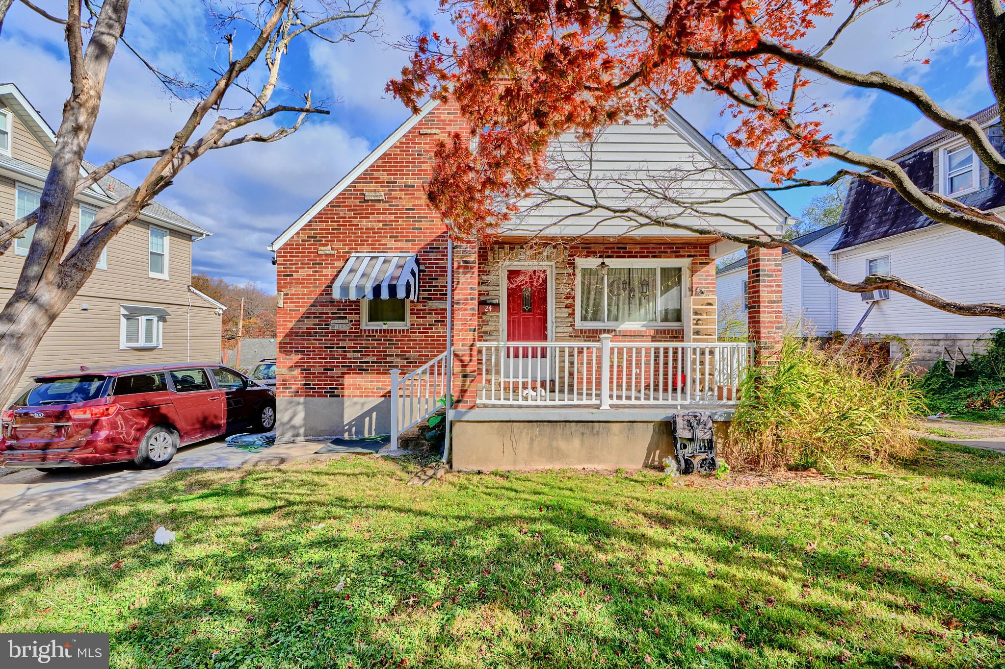 24 FULLERTON HEIGHTS AVENUE