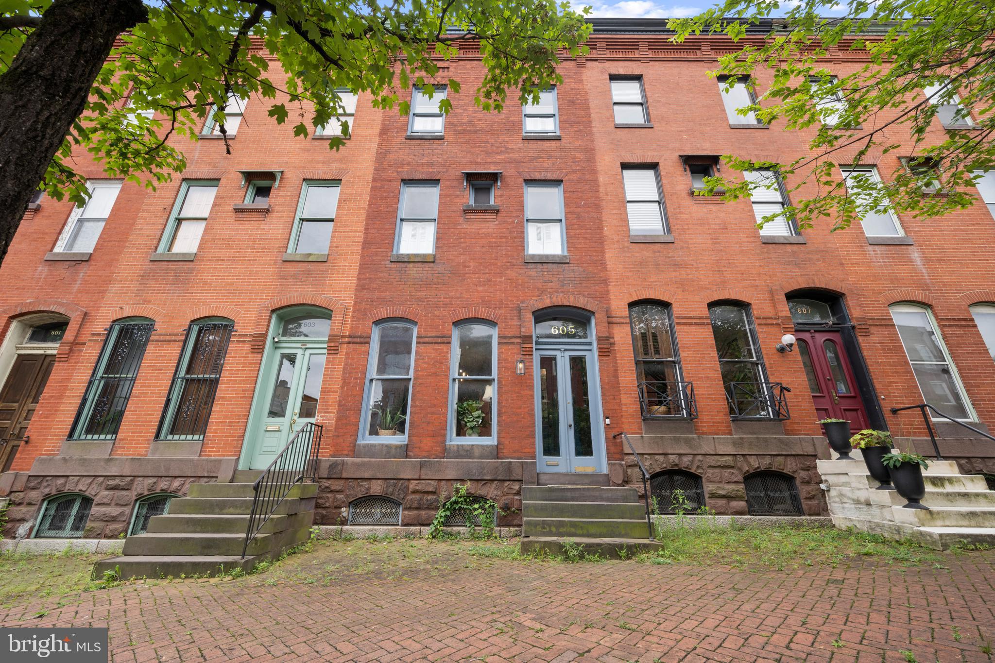 605 LENNOX STREET