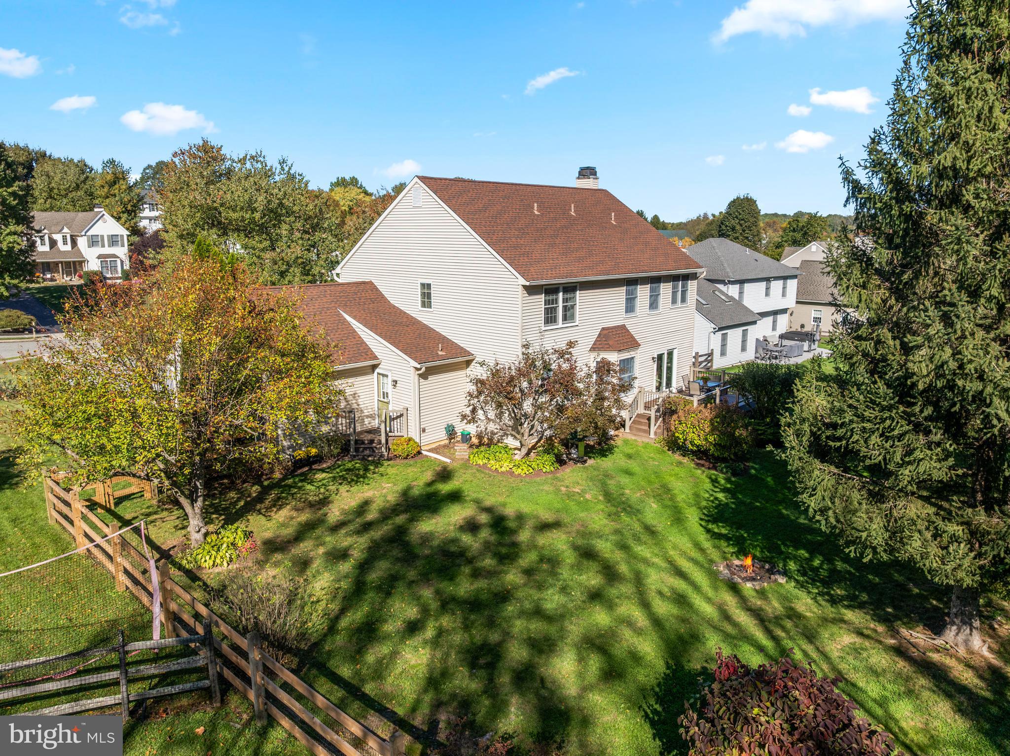 WOODLARK FARM - Residential