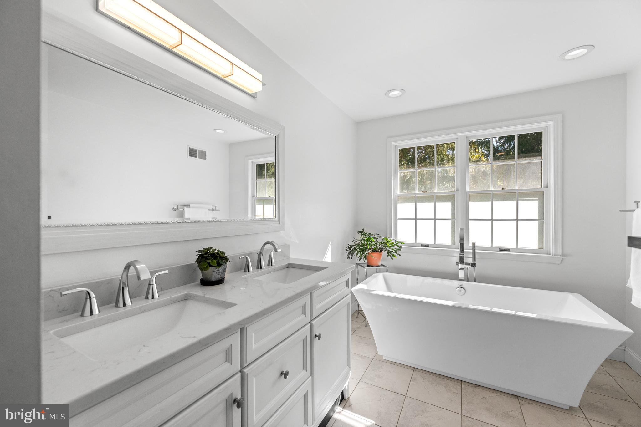 WOODLARK FARM - Residential