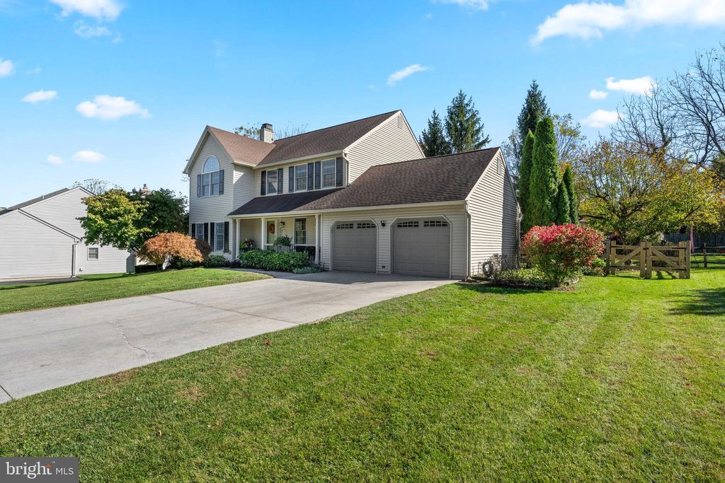 Photo of 204 Mill Pond Drive, EXTON, PA 19341 (MLS # PACT2111932)