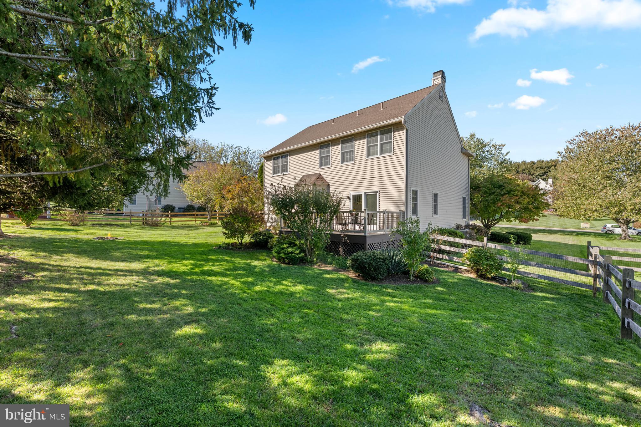 WOODLARK FARM - Residential
