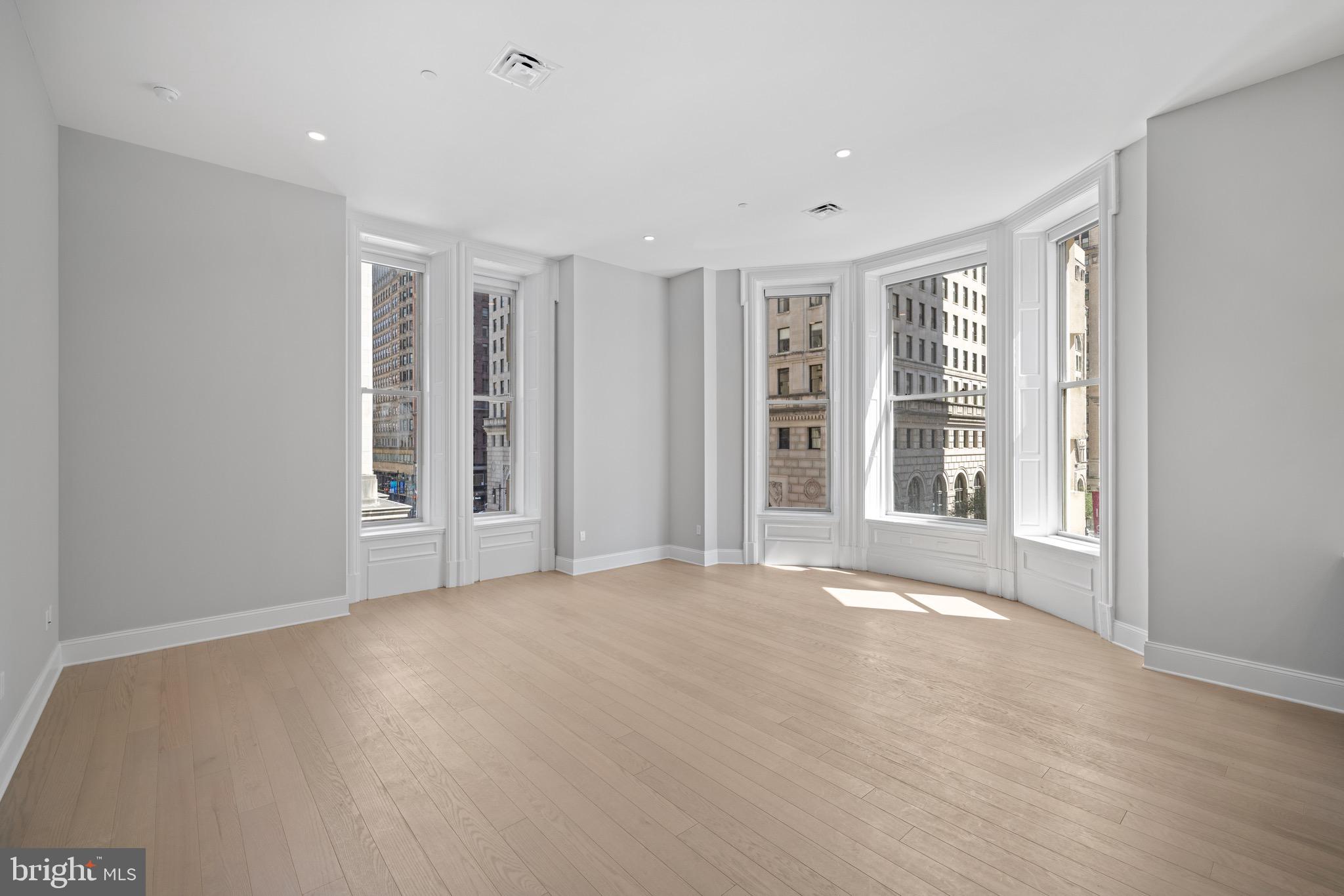 CENTER CITY - Residential Lease