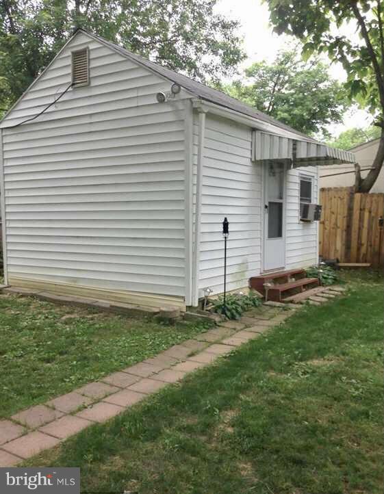 BURGUNDY VILLAGE - Residential