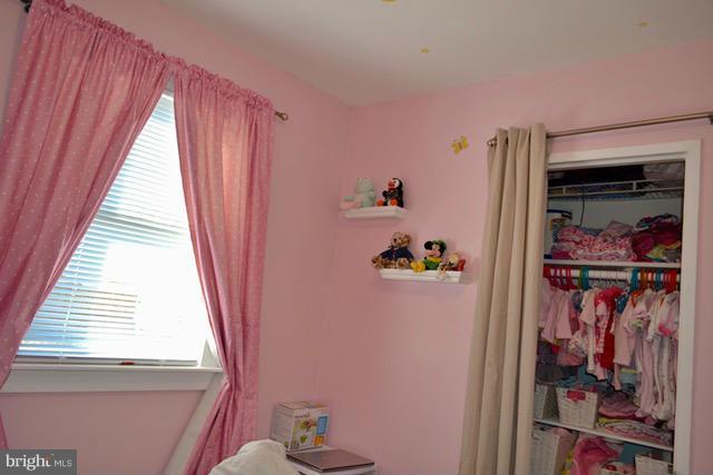 BURGUNDY VILLAGE - Residential