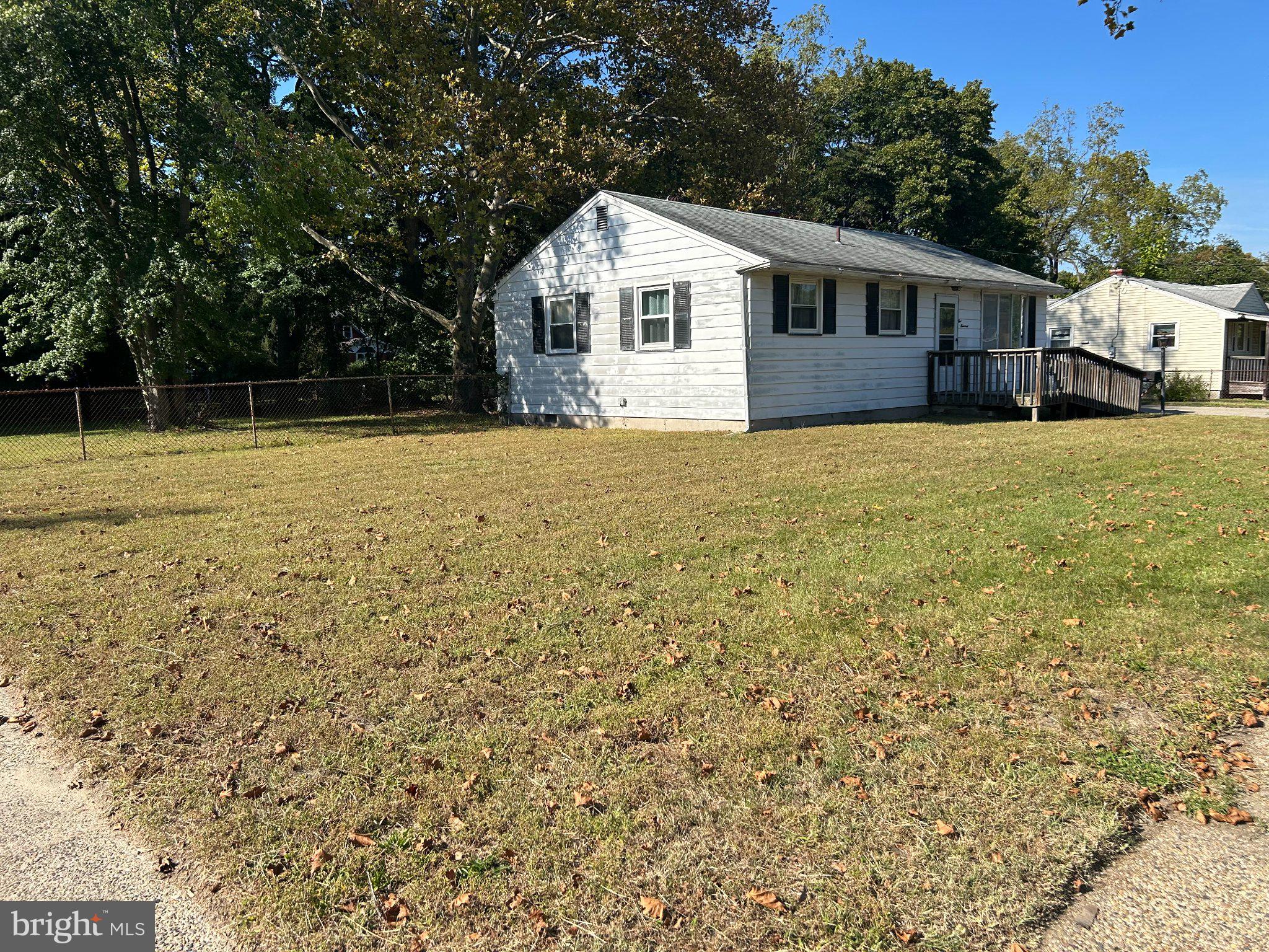 500 LOCUST AVENUE