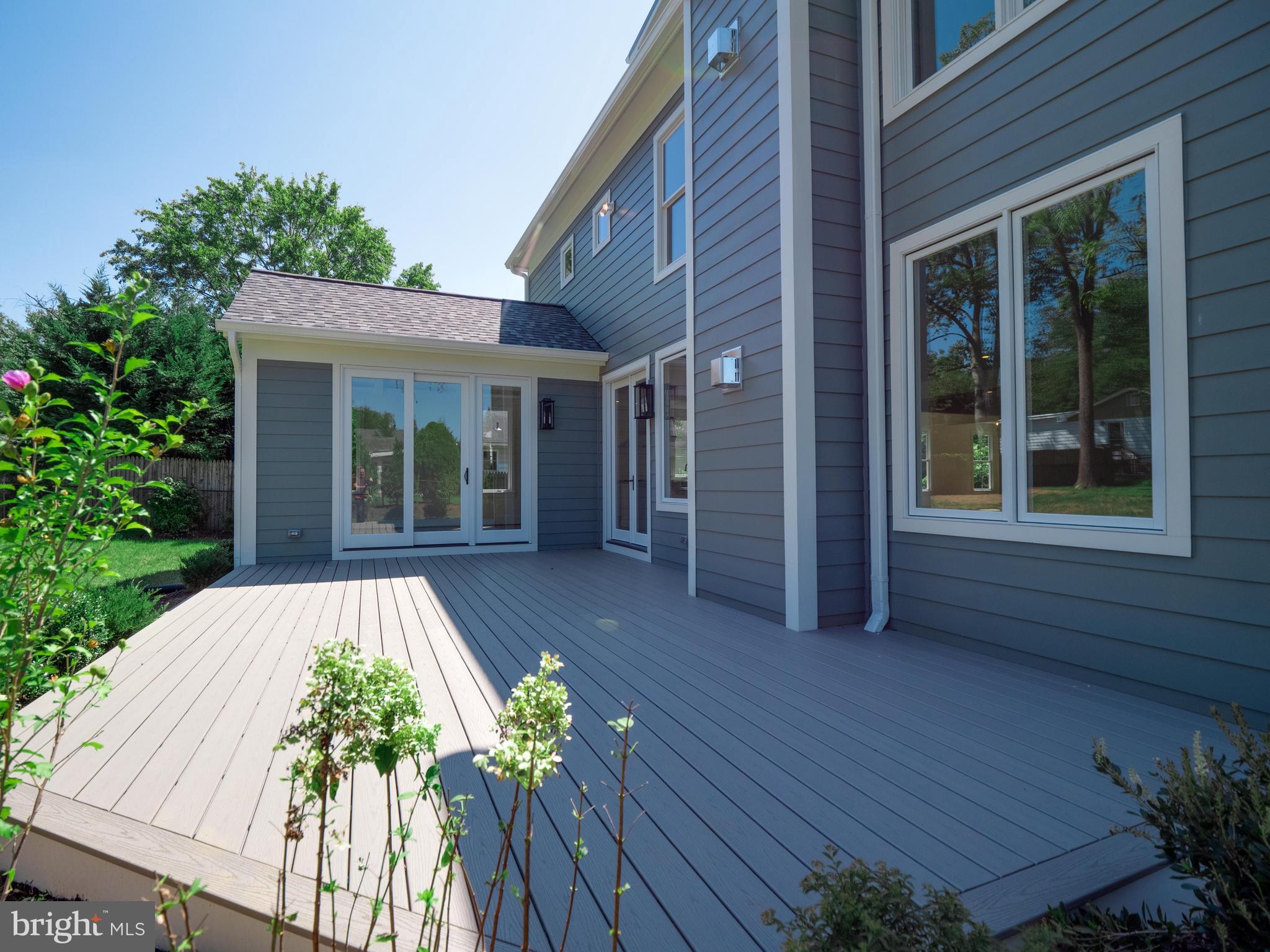 VIENNA WOODS - Residential