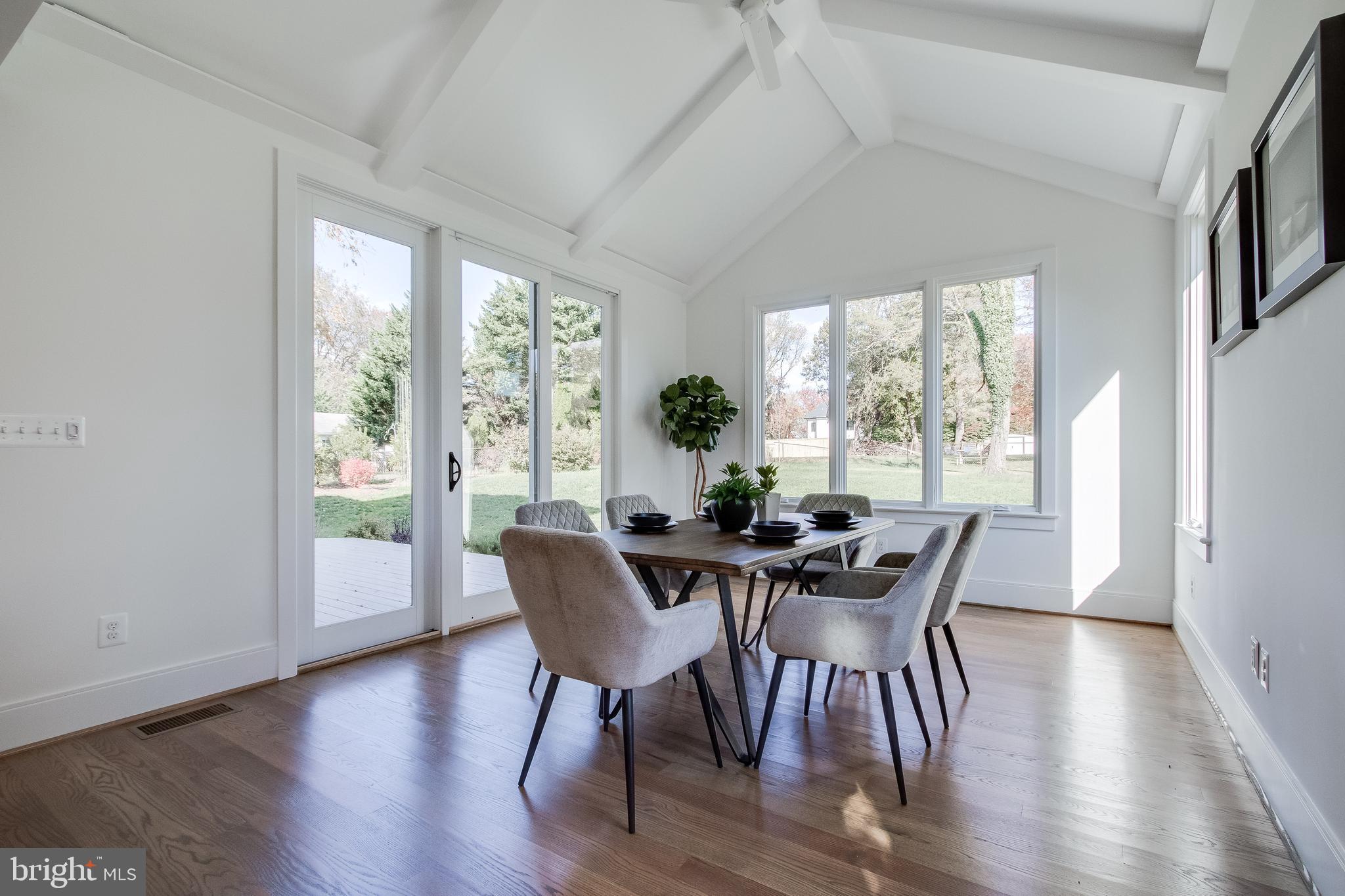 VIENNA WOODS - Residential