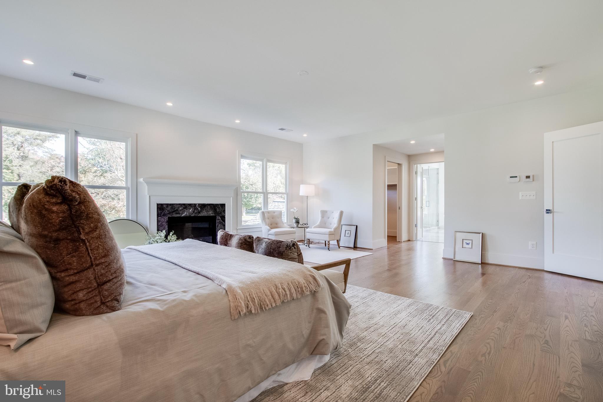 VIENNA WOODS - Residential