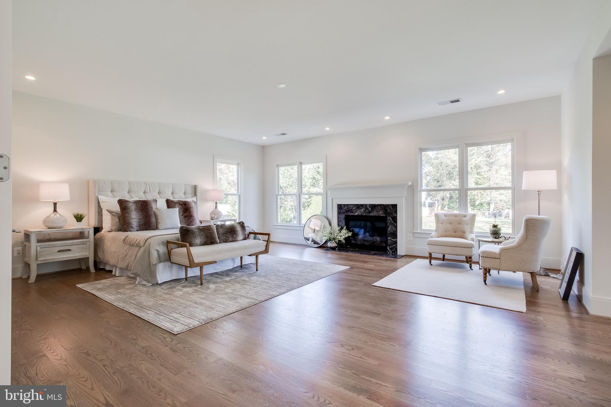 VIENNA WOODS - Residential