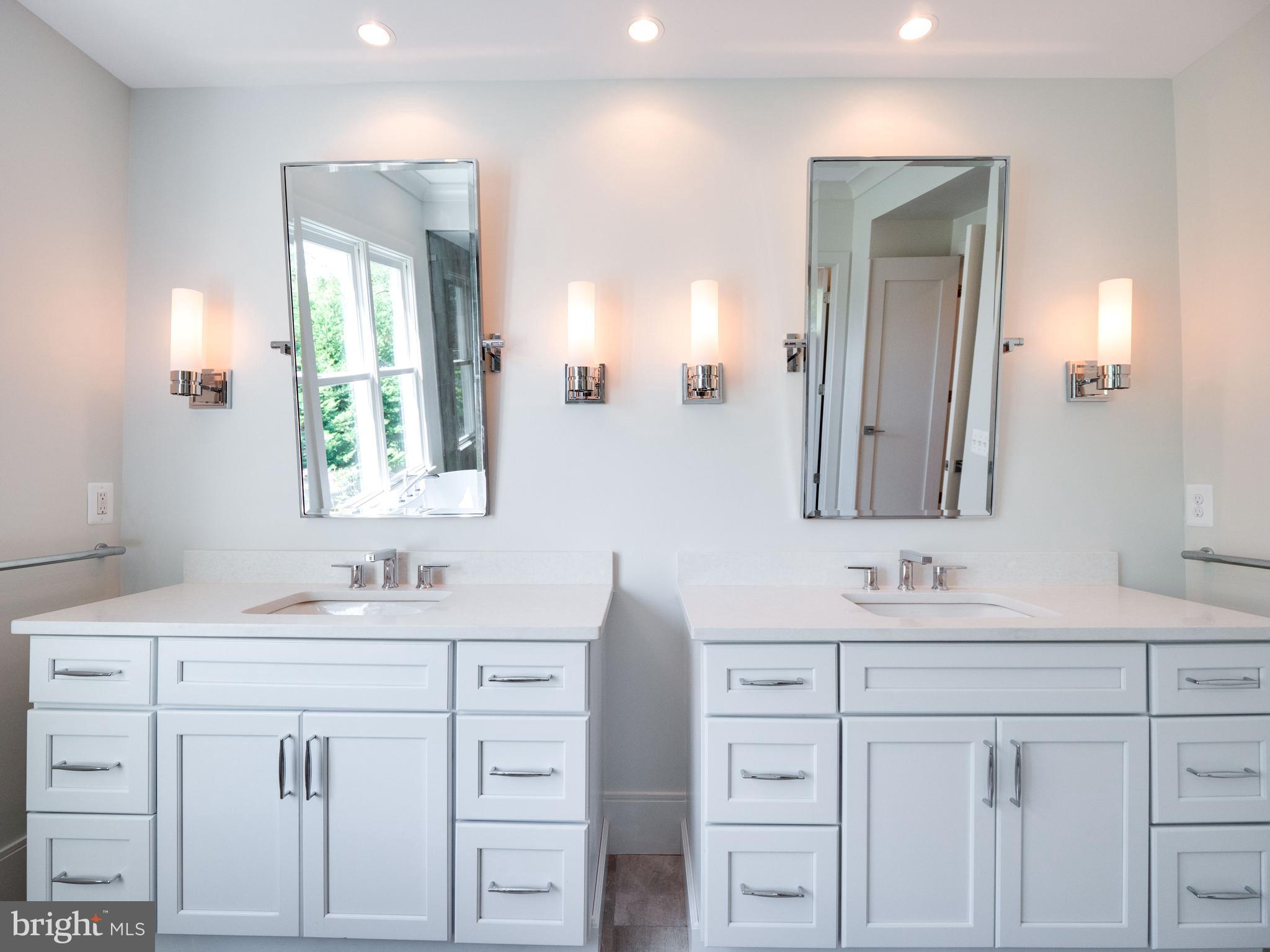 VIENNA WOODS - Residential