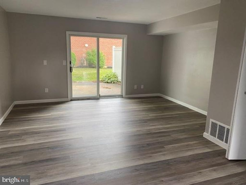 Photo of 754 Colony Drive, YORK, PA 17404 (MLS # PAYK2088072)