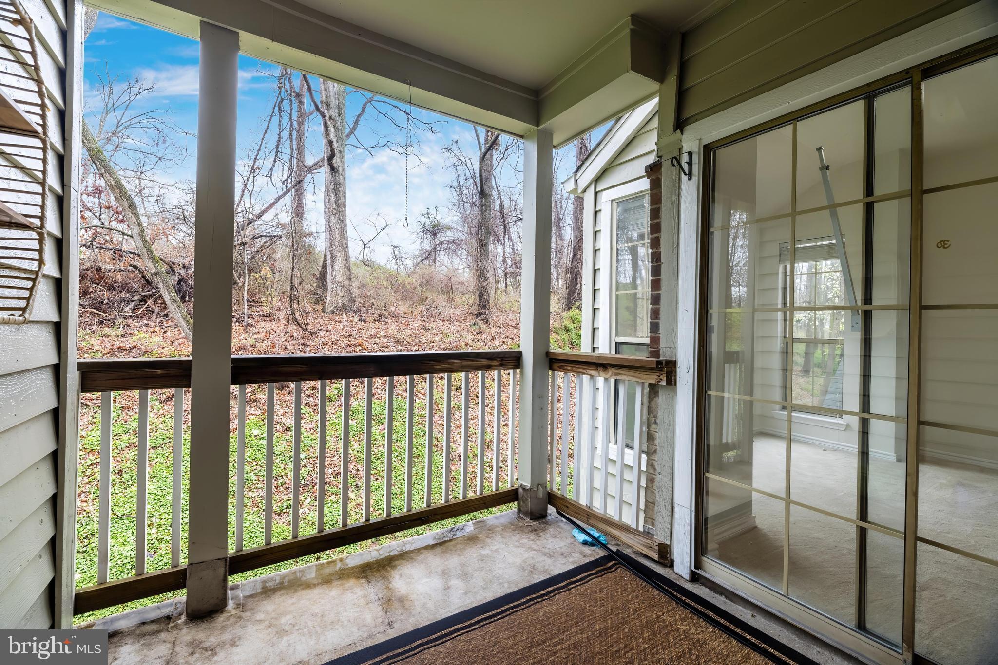 PENDERBROOK SQUARE CONDOMINIUMS - Residential Lease