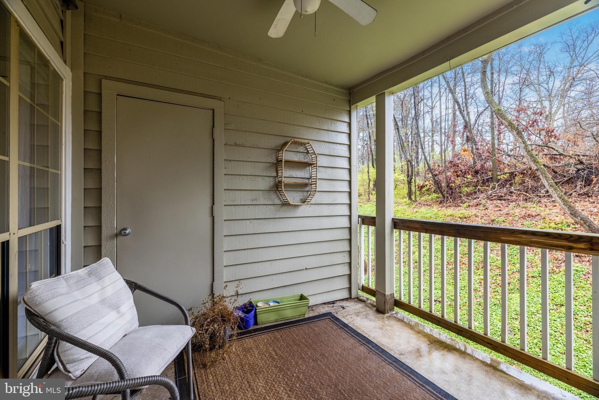 PENDERBROOK SQUARE CONDOMINIUMS - Residential Lease