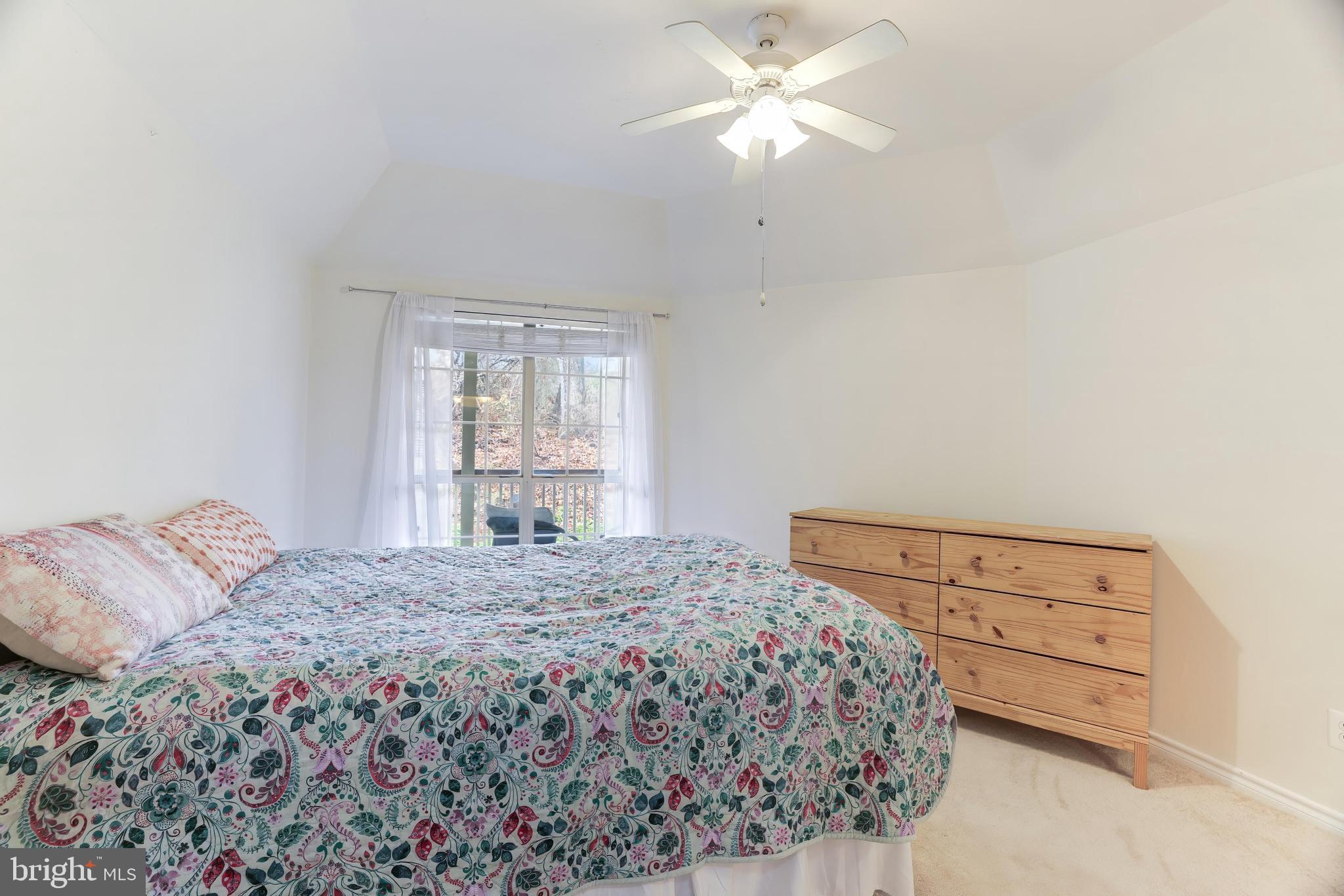 PENDERBROOK SQUARE CONDOMINIUMS - Residential Lease