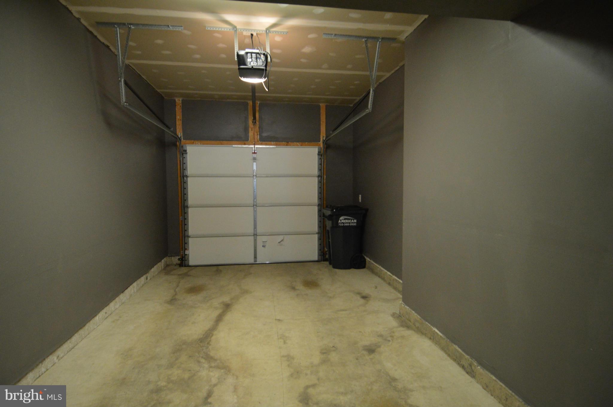POTOMAC CLUB - Residential Lease