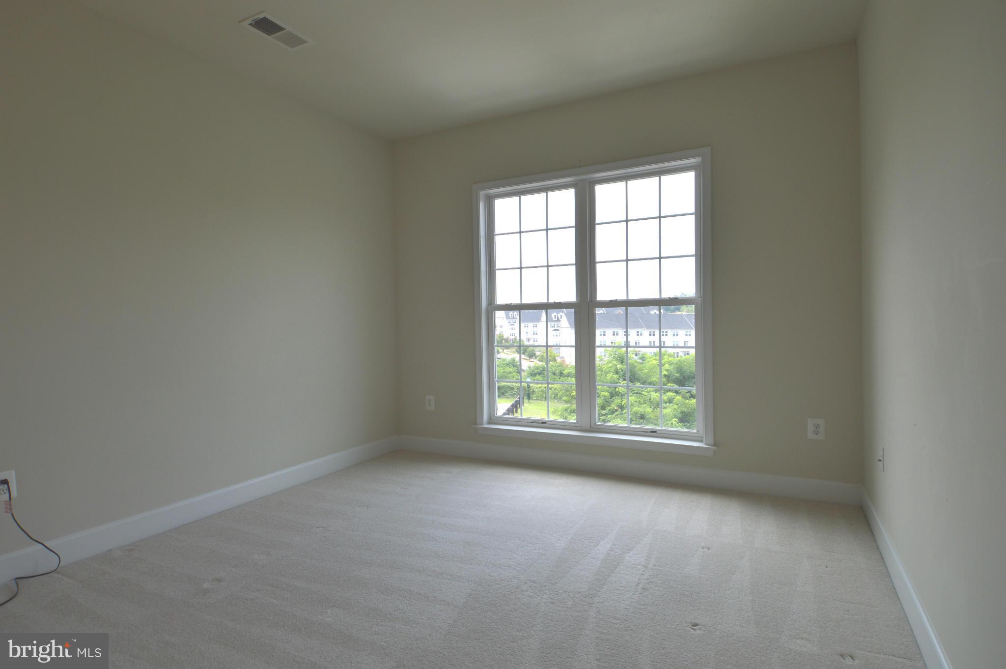 POTOMAC CLUB - Residential Lease