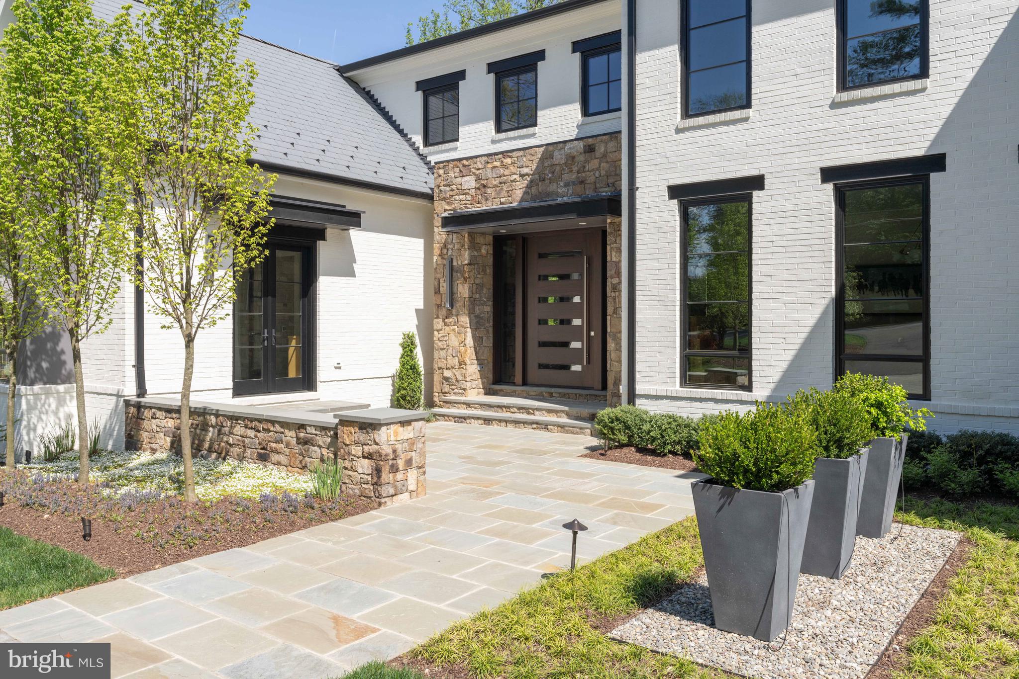 1011 LANGLEY HILL DRIVE