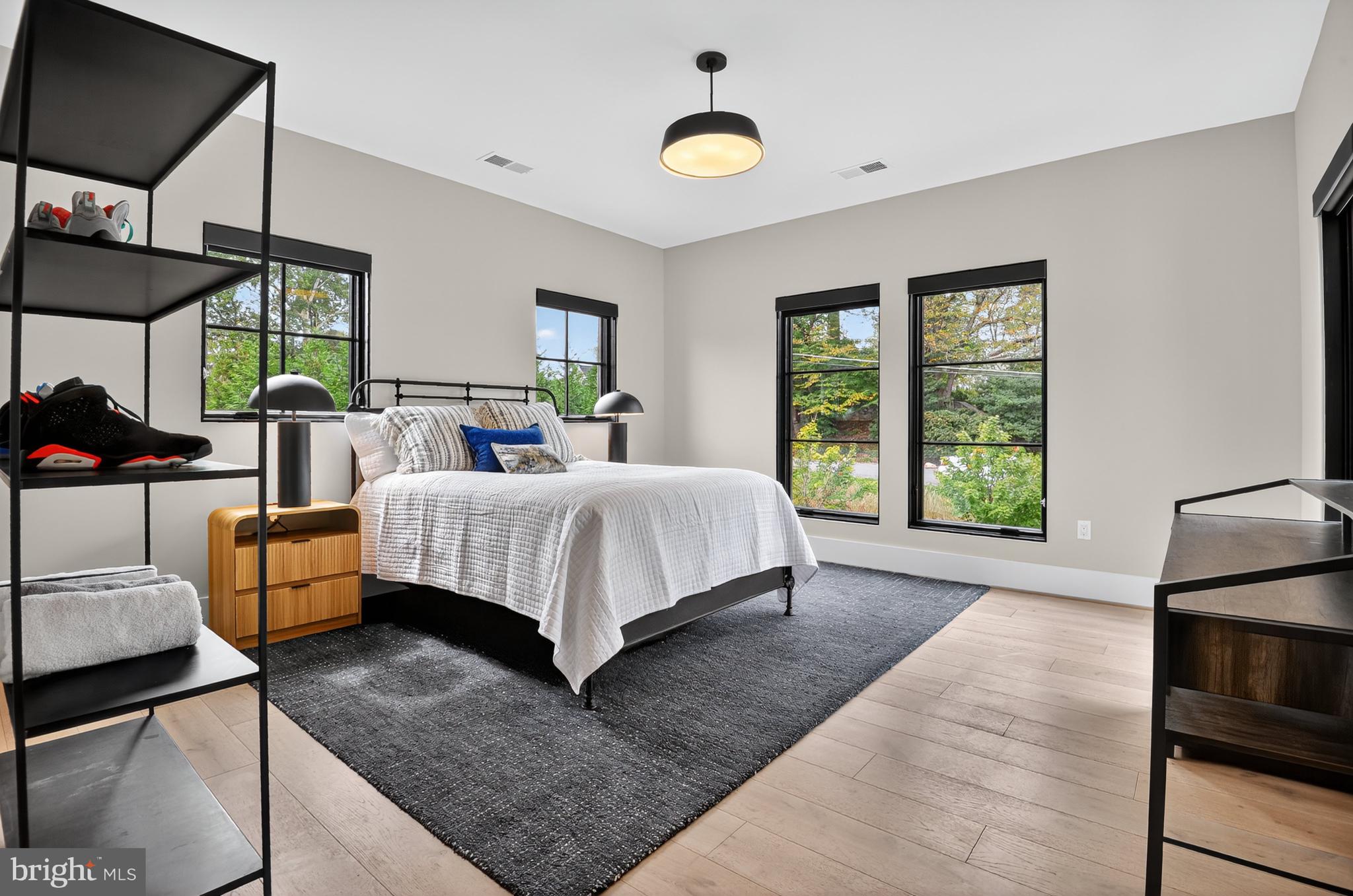 LANGLEY HILL - Residential