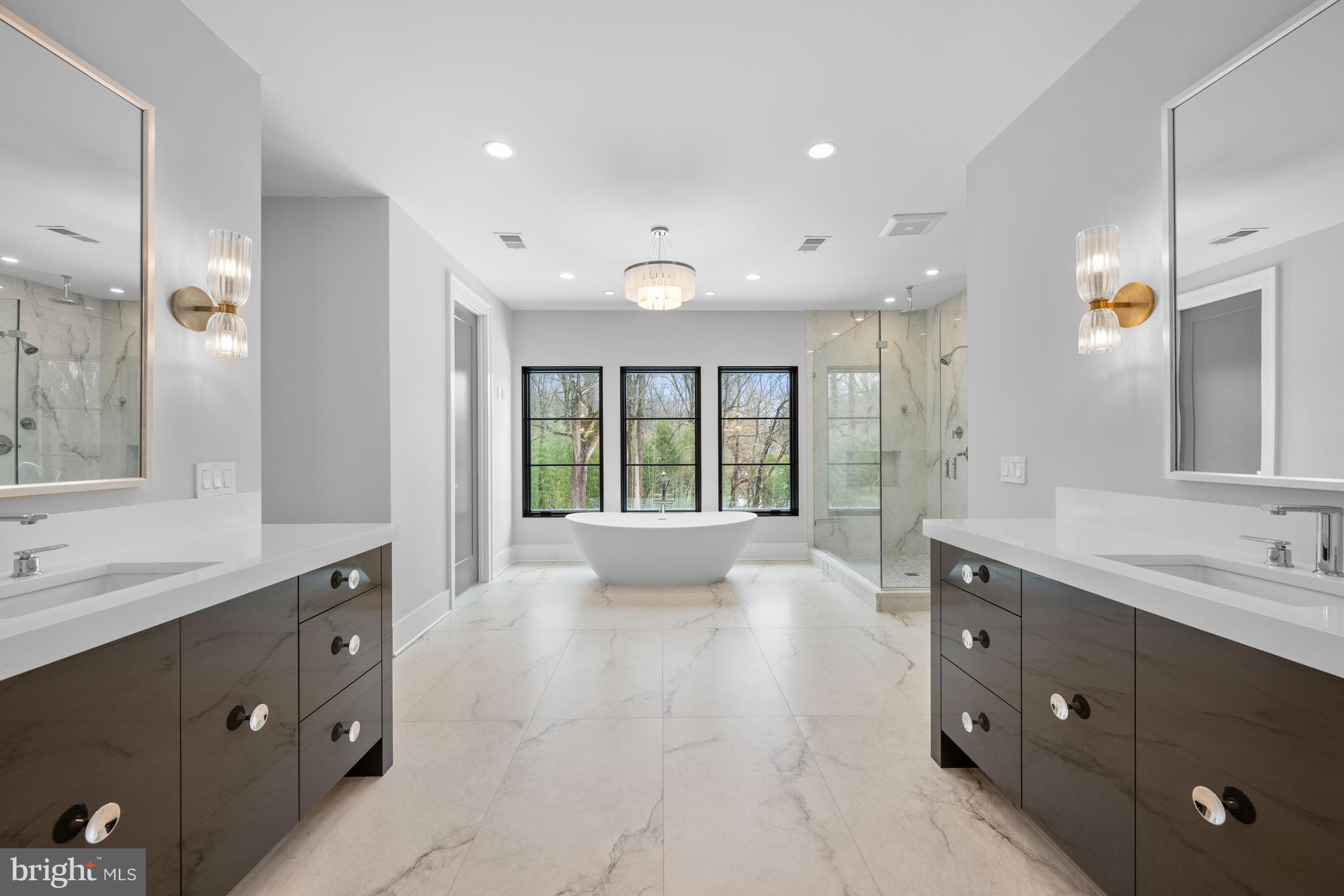 LANGLEY HILL - Residential