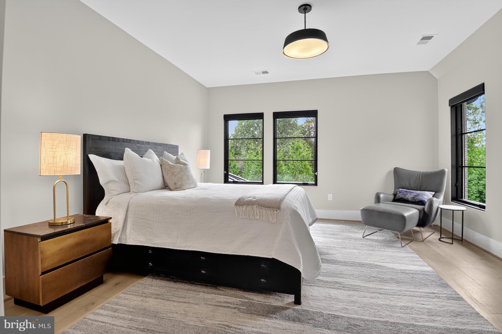 LANGLEY HILL - Residential