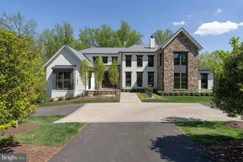 MLS: VAFX2234640