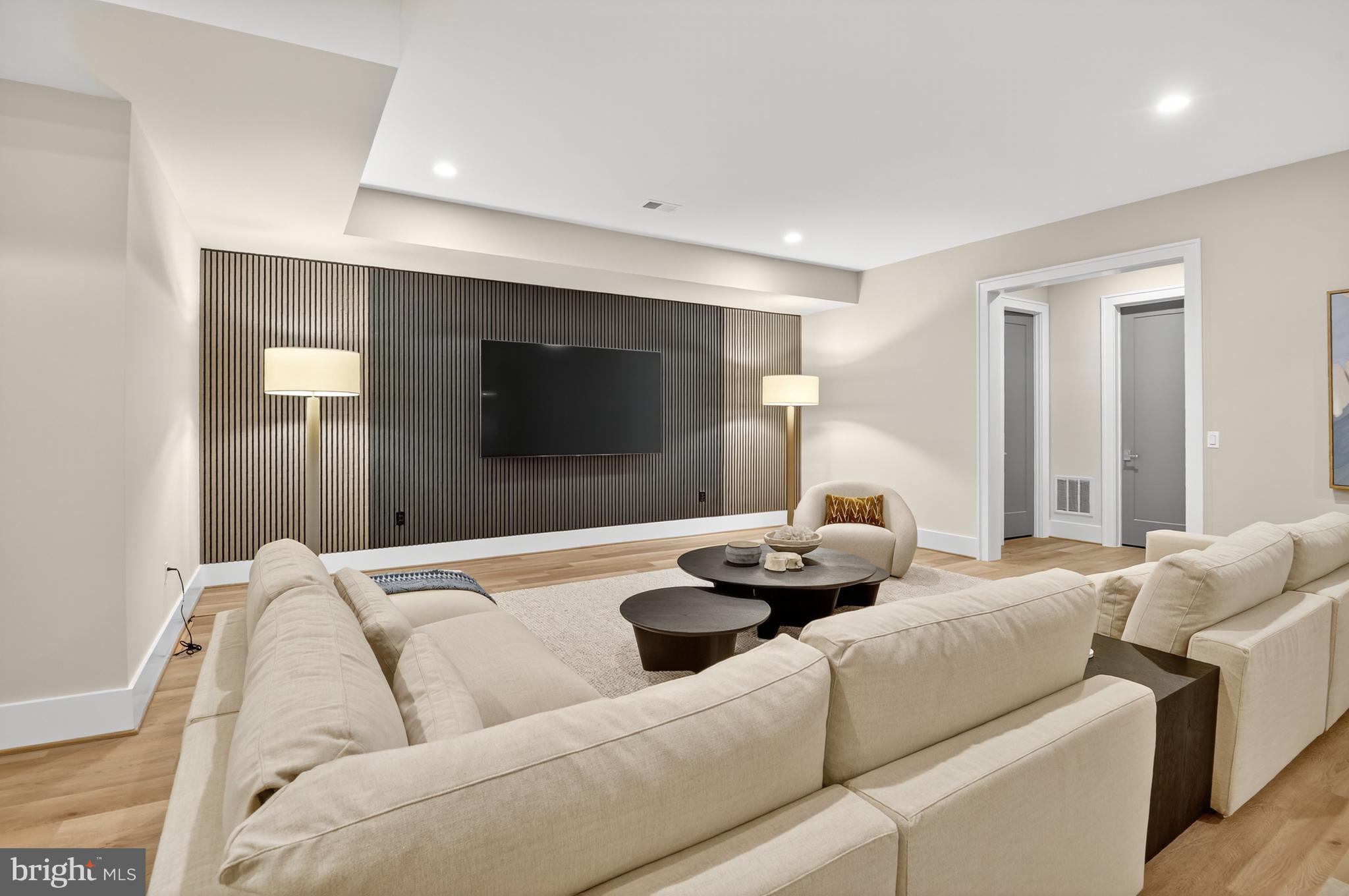 LANGLEY HILL - Residential