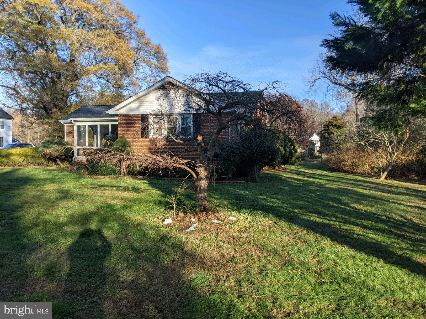 KNOTTS-WEST GLYMONT - Residential