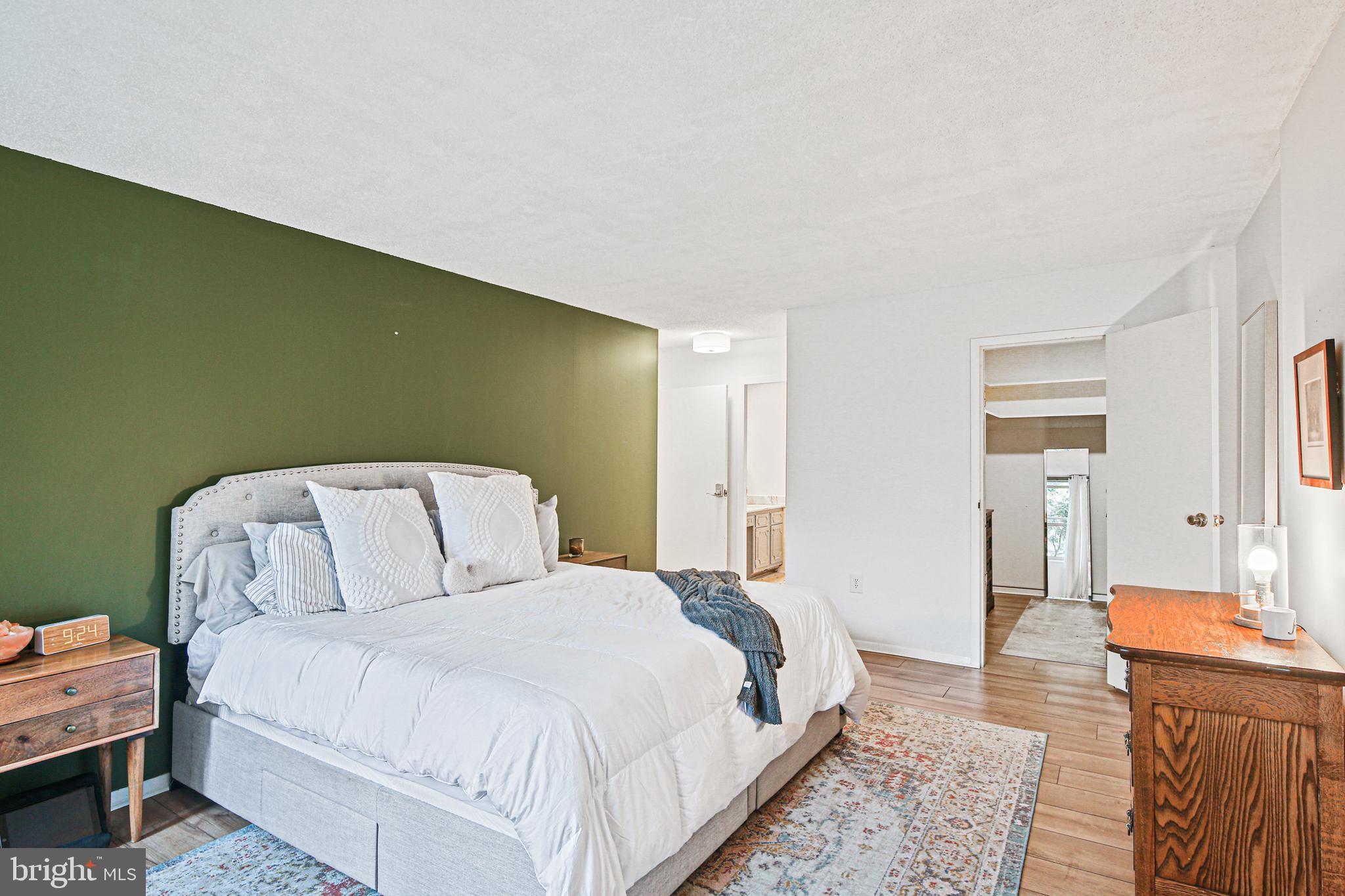 ROLAND PARK - Residential